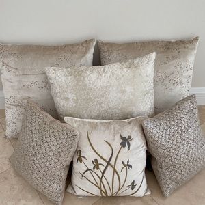 Queen size Michael Aram Iris bedding set.